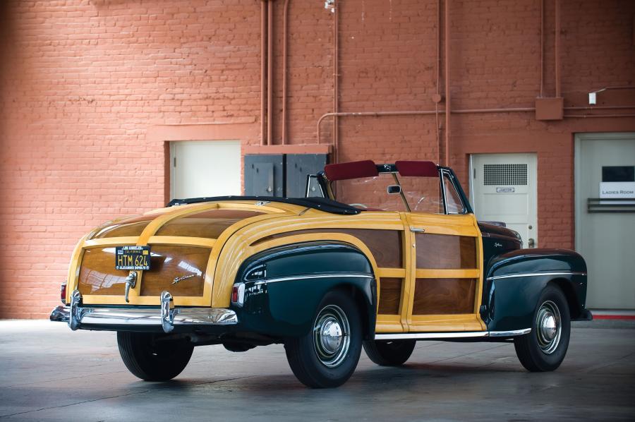  Ford Super DeLuxe Sportsman Convertible 1947 года  (фото 10 из 61)